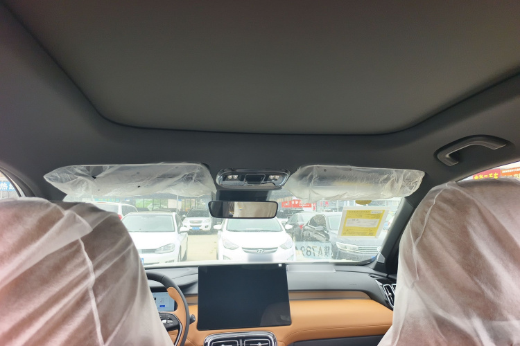 GEELY Boyue L 2026 immagine di auto #18