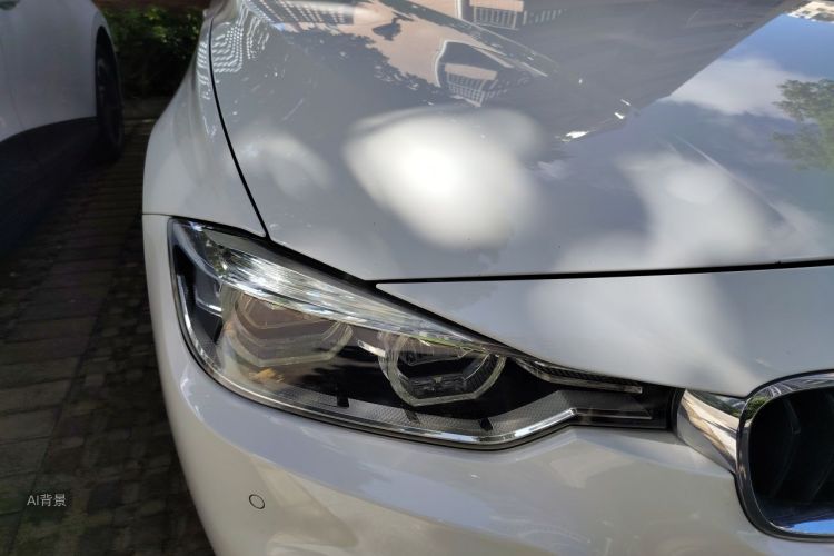 BMW 3 Series 2018 car image #8