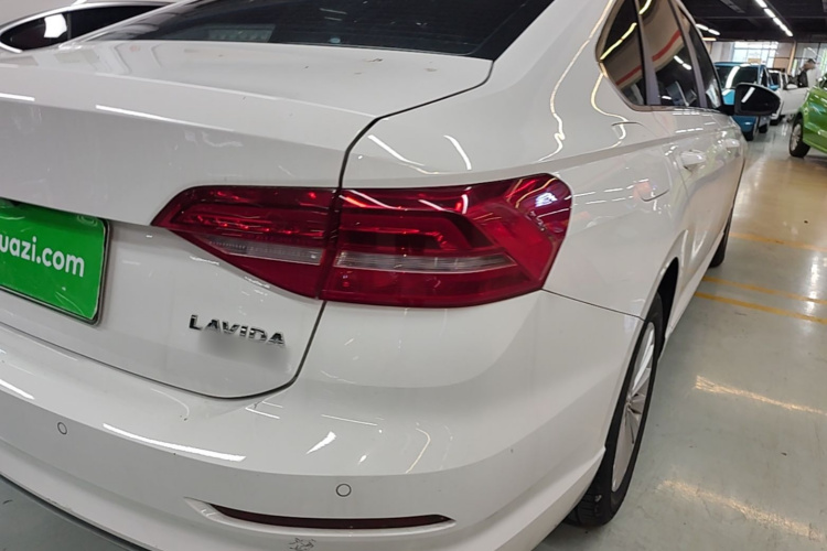 Volkswagen Lavida 2020 car image #8