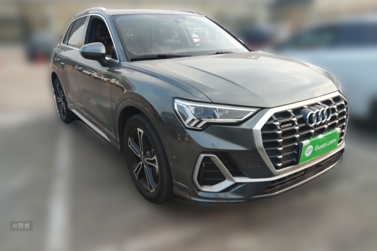 Audi Q3 2022 car image #4