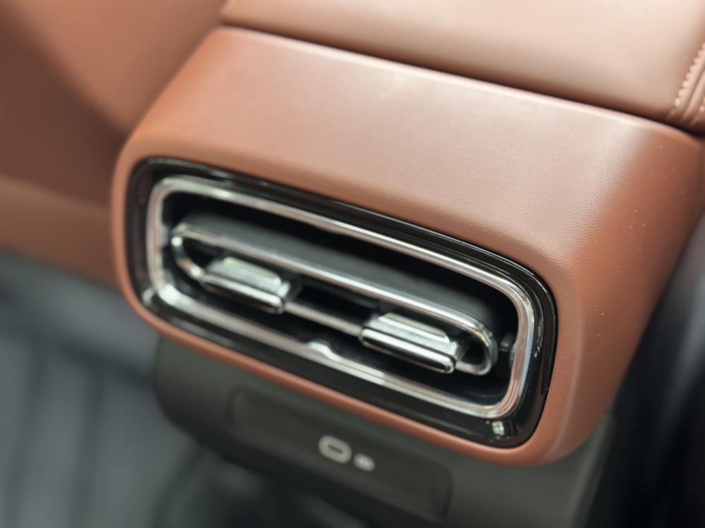 GEELY Emgrand 2025 car image #9