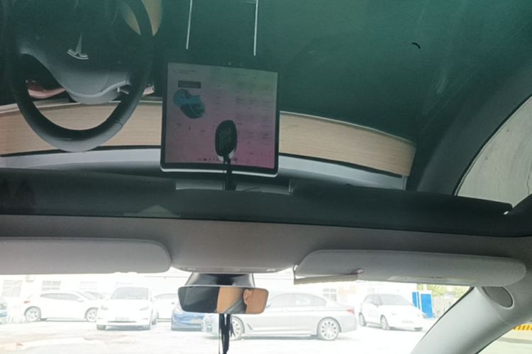 Tesla Model 3 2020 immagine di auto #18