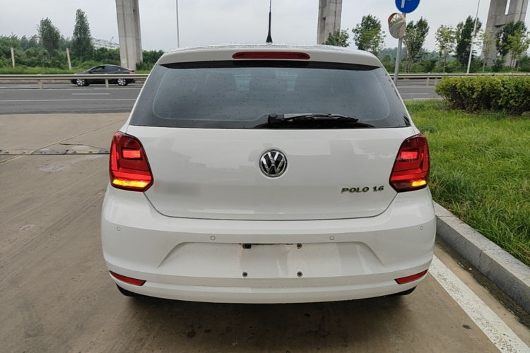 Volkswagen Polo 2015 #6 Volkswagen Polo 2015 car image #6