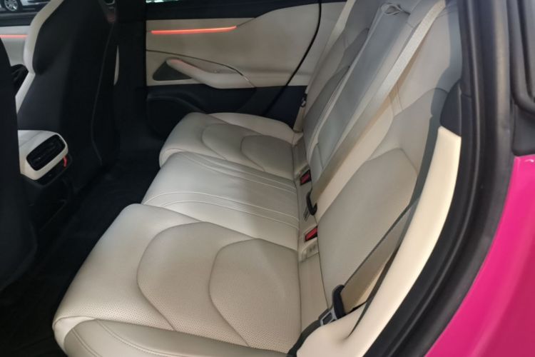 MI SU7 2025 car image #17