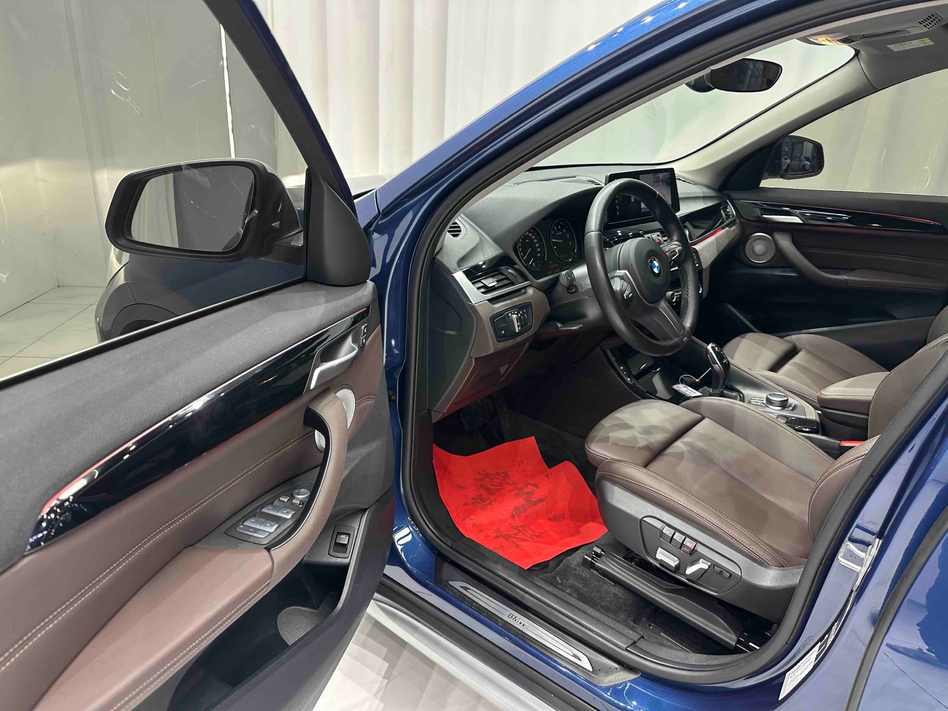 2023 car image #6