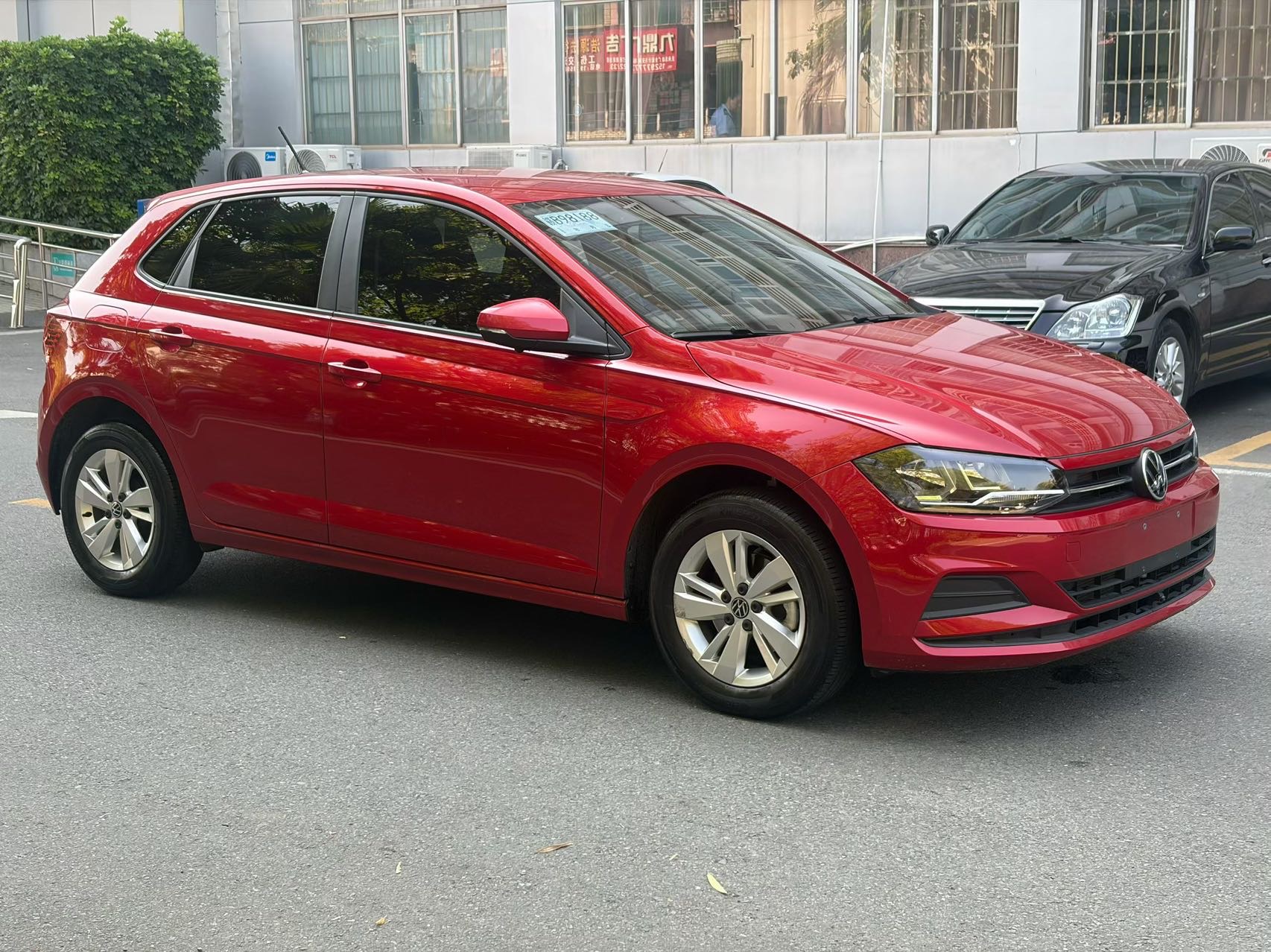 Volkswagen Polo 2023 car image #3