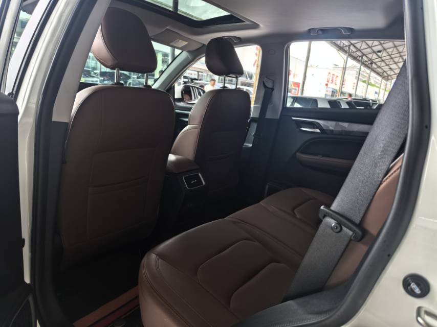 GEELY Vision X6 2022 car image #4