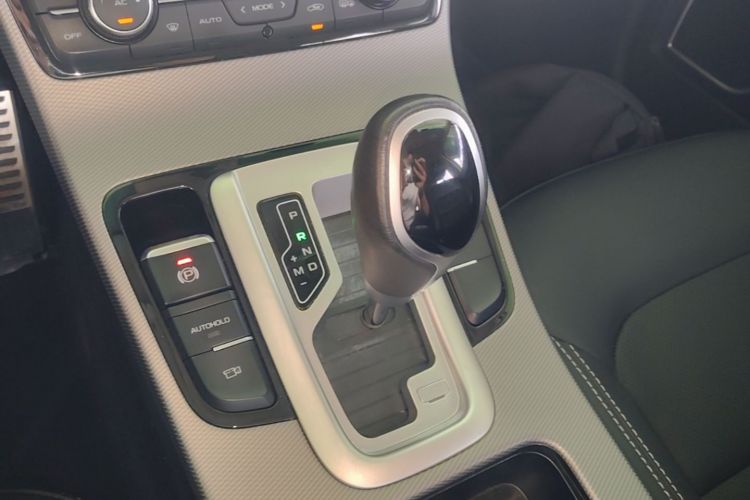 GEELY Emgrand GS 2018 car image #18