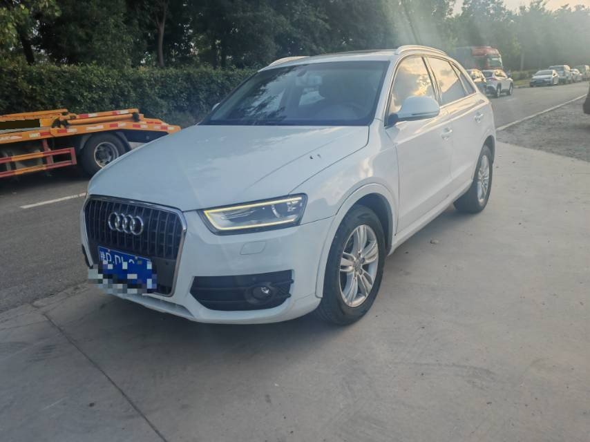 Audi Q3 2016 Audi Q3 2016 immagine di auto