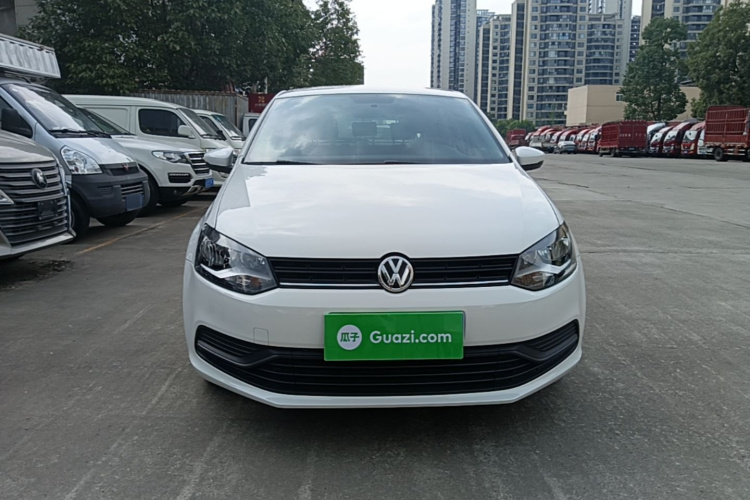 Volkswagen Polo 2019 car image #3