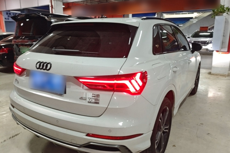 Audi Q3 2021 immagine di auto #7