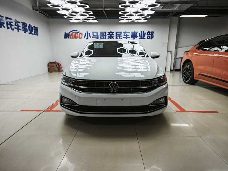 Volkswagen Bora 2021 car image #2