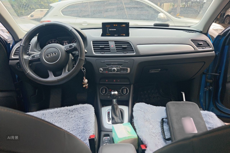 Audi Q3 2016 car image #11