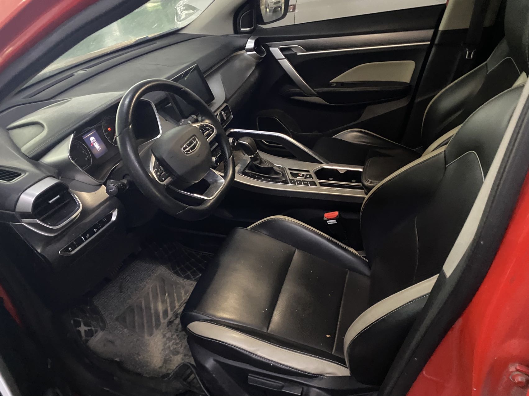 GEELY Coolray 2020 immagine di auto #2