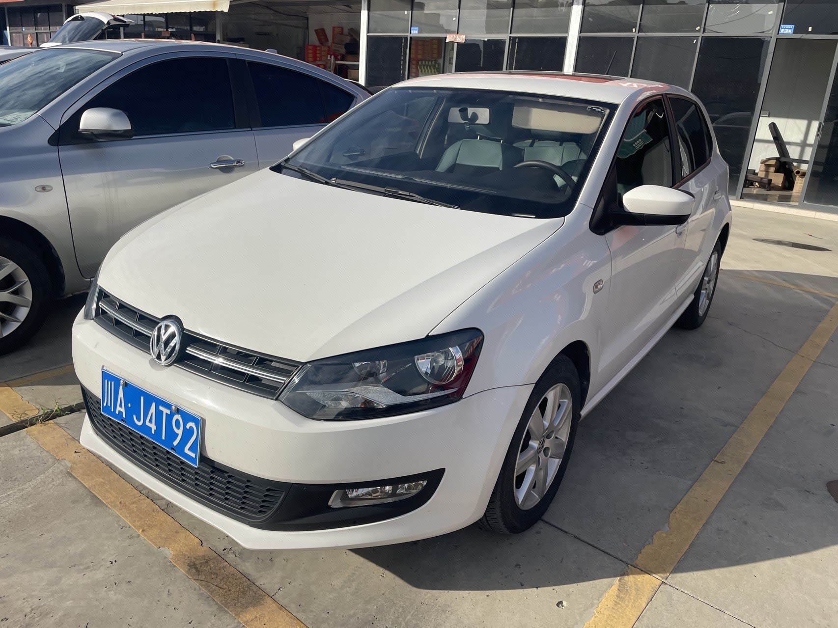 Volkswagen Polo 2013 car image 