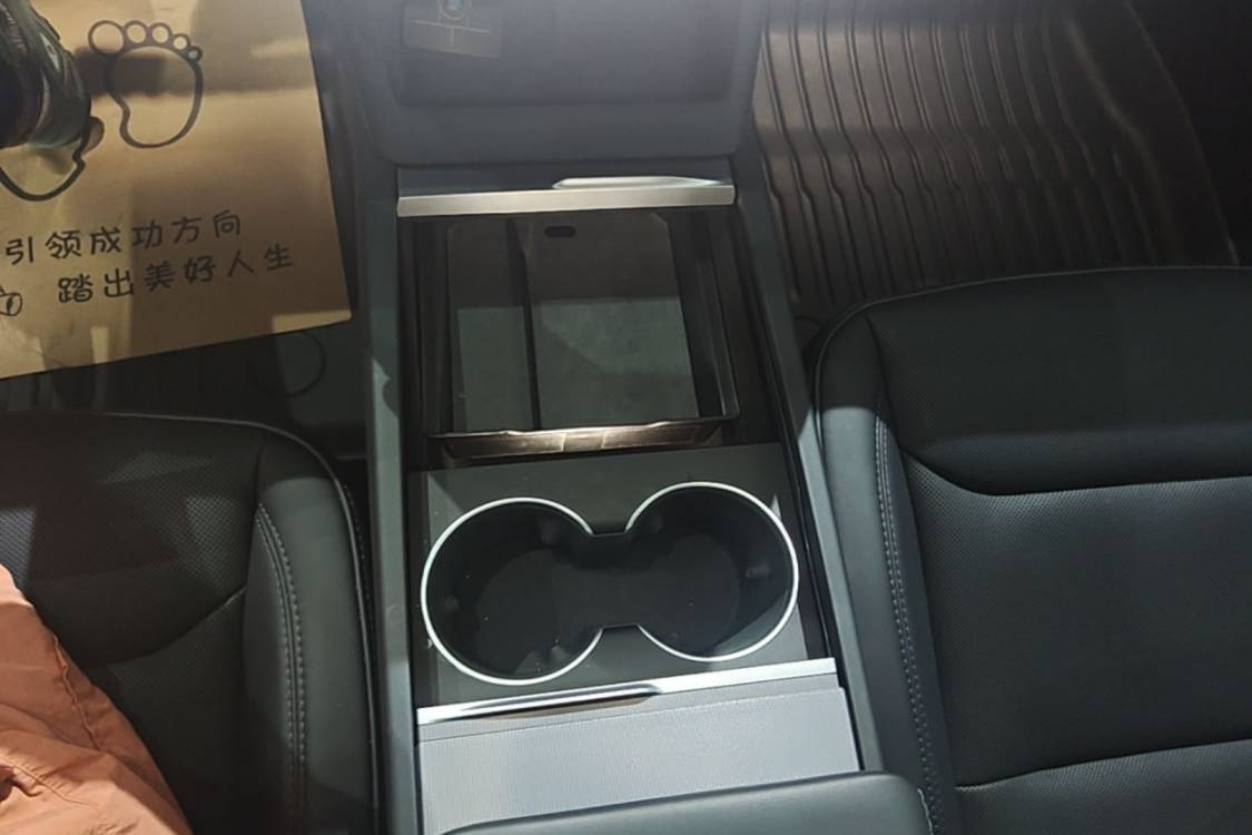 Tesla Model 3 2024 #15 Tesla Model 3 2024 صورة سيارة #15