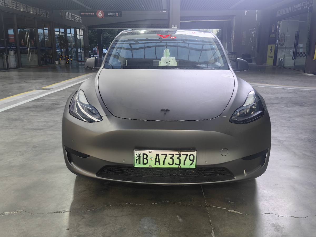 Tesla Model Y 2023 car image #3