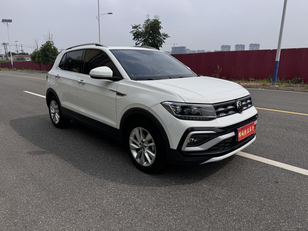 Volkswagen T-Cross 2024 car image #3