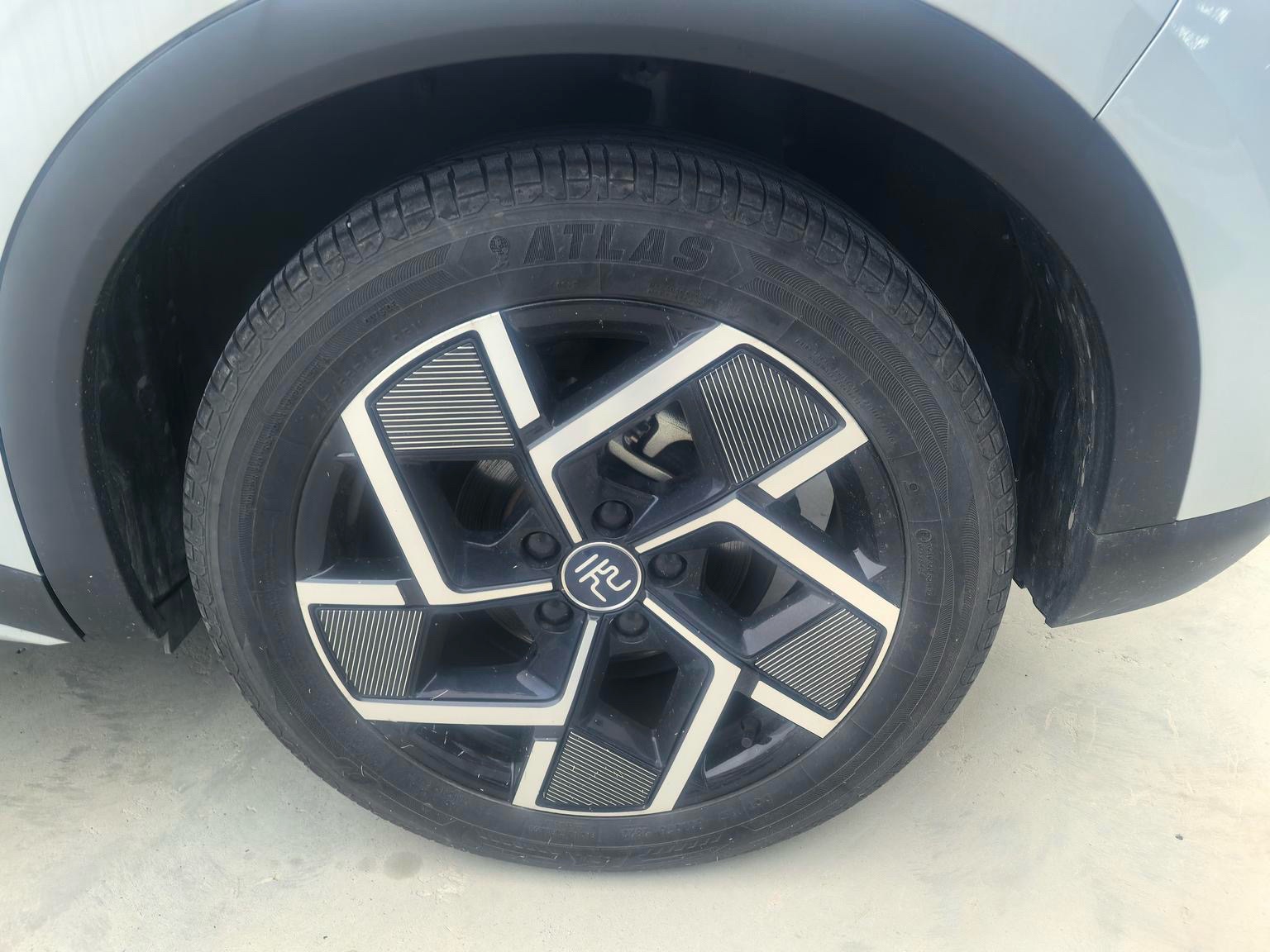 BYD Yuan Plus 2023 immagine di auto #13