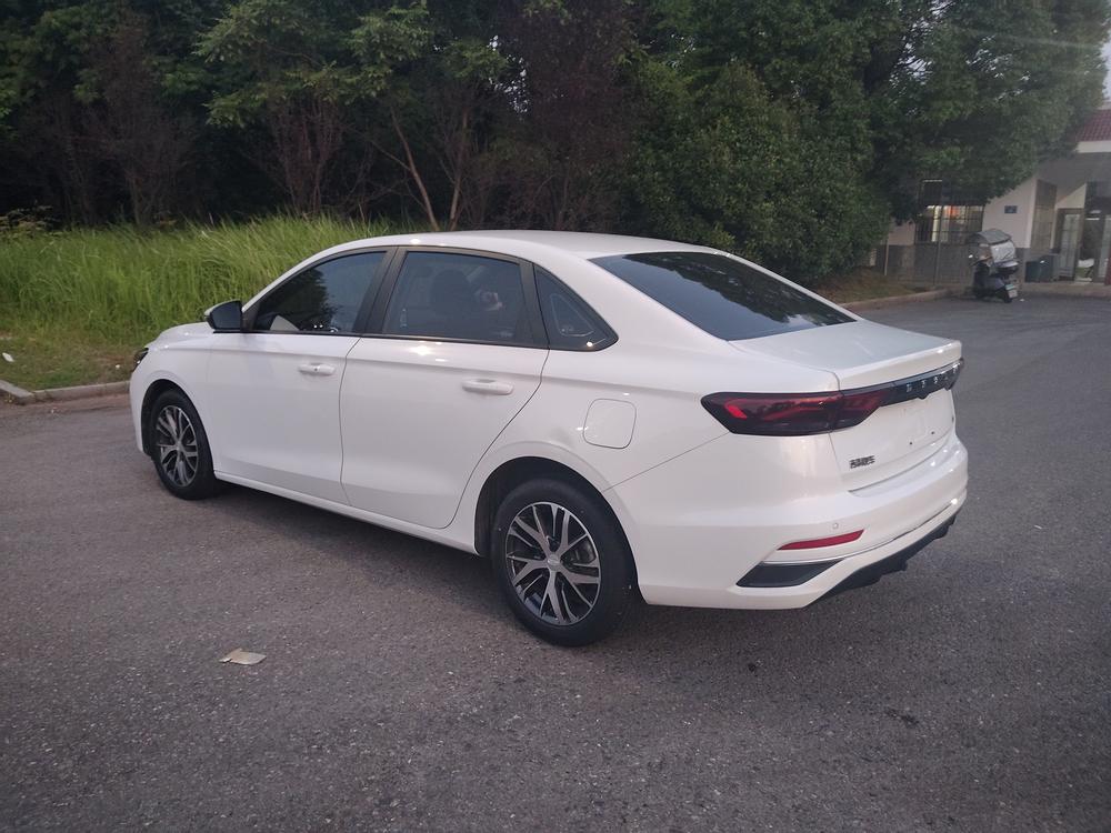 GEELY Emgrand 2023 car image #4
