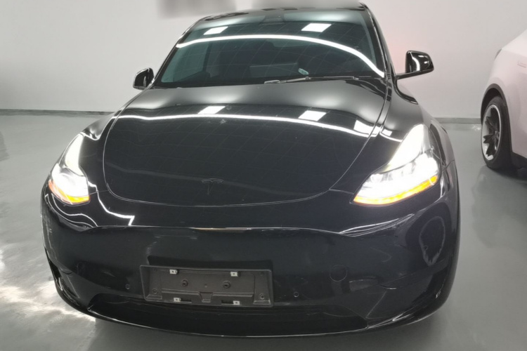 Tesla Model Y 2023 #3 Tesla Model Y 2023 immagine di auto #3