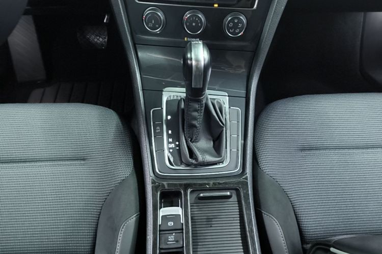 Volkswagen Golf 2019 #18 Volkswagen Golf 2019 car image #18