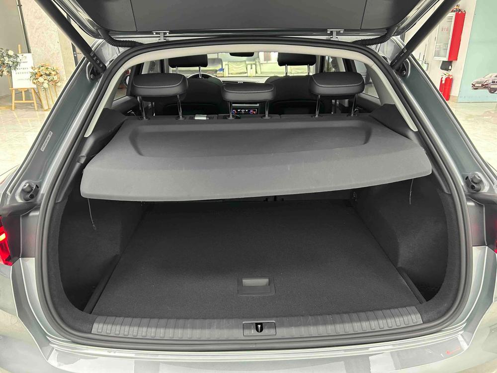 Audi Q3 2022 car image #25