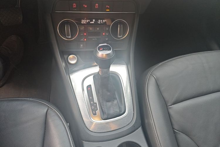 Audi Q3 2016 #14 Audi Q3 2016 car image #14