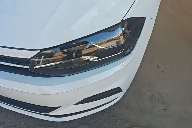 Volkswagen Polo 2021 car image #22