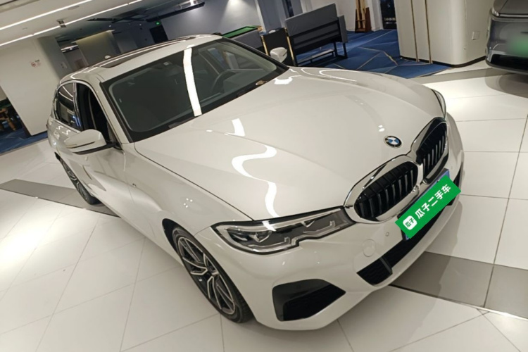 BMW 3 Series 2021 car image #4