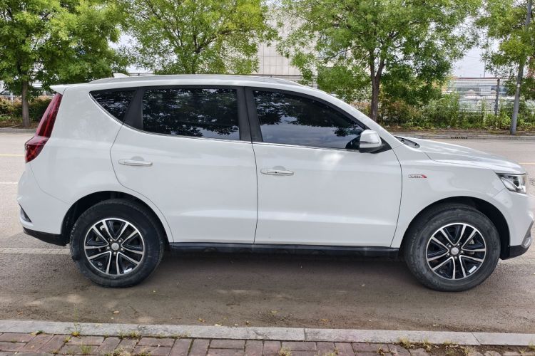 GEELY Vision X6 2019 car image #7
