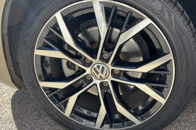 Volkswagen Golf 2016 car image #18