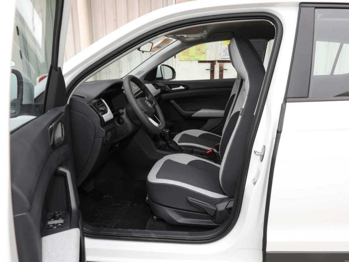 Volkswagen Tharu 2026 car image #7