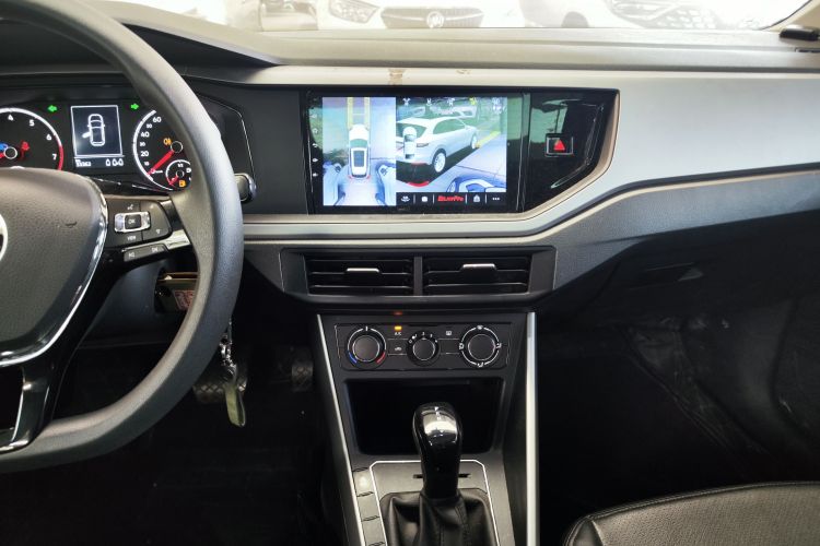 Volkswagen Polo 2021 car image #17