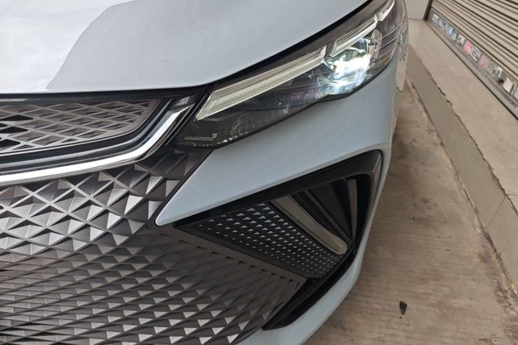 GEELY Emgrand L HiP 2022 صورة سيارة #23
