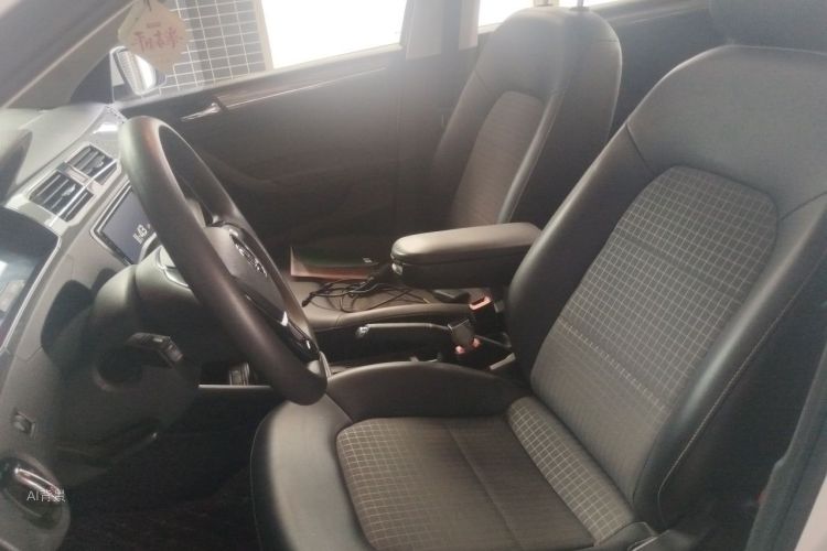 Volkswagen Santana 2019 car image #17