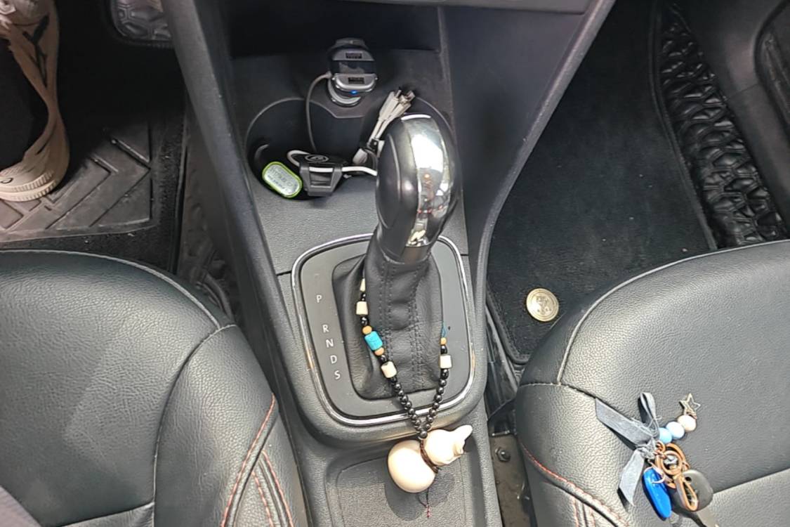 Volkswagen Polo 2017 car image #27