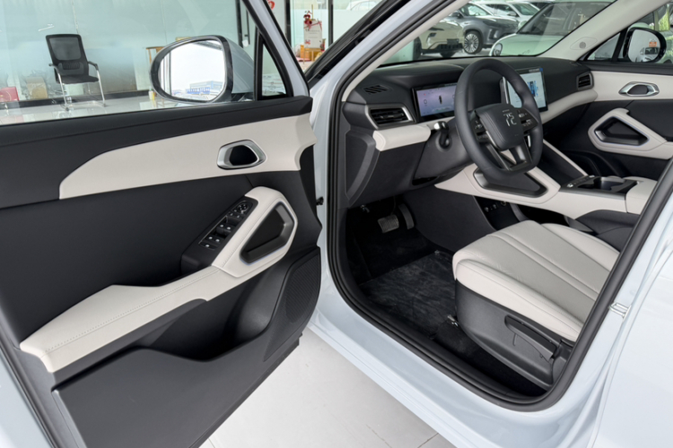 BYD YuanUP 2025 car image #16