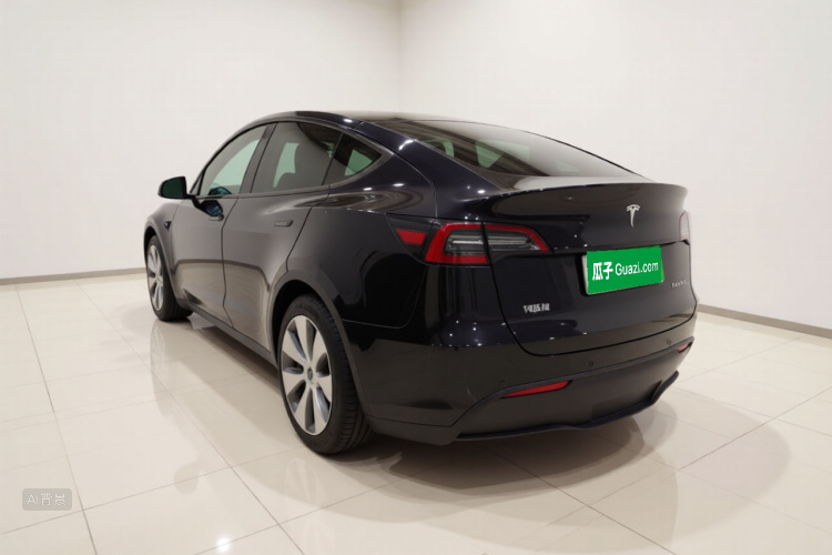 Tesla Model Y 2022 #5 Tesla Model Y 2022 car image #5