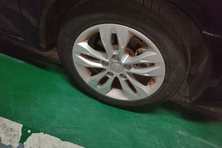GEELY Emgrand 2015 immagine di auto #9
