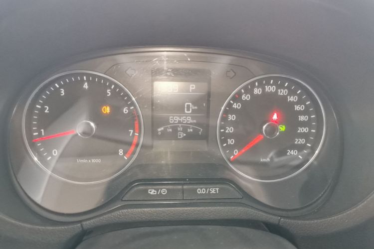 Volkswagen Polo 2014 car image #12