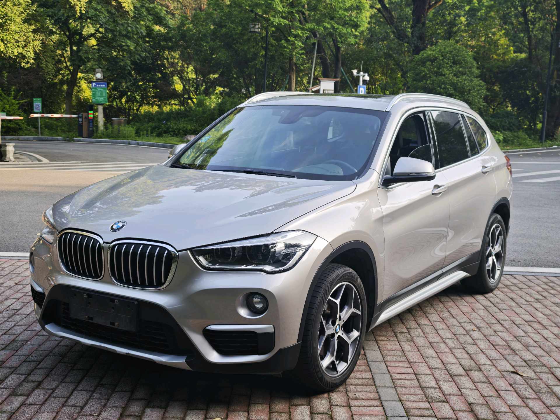 2019 2019 car image