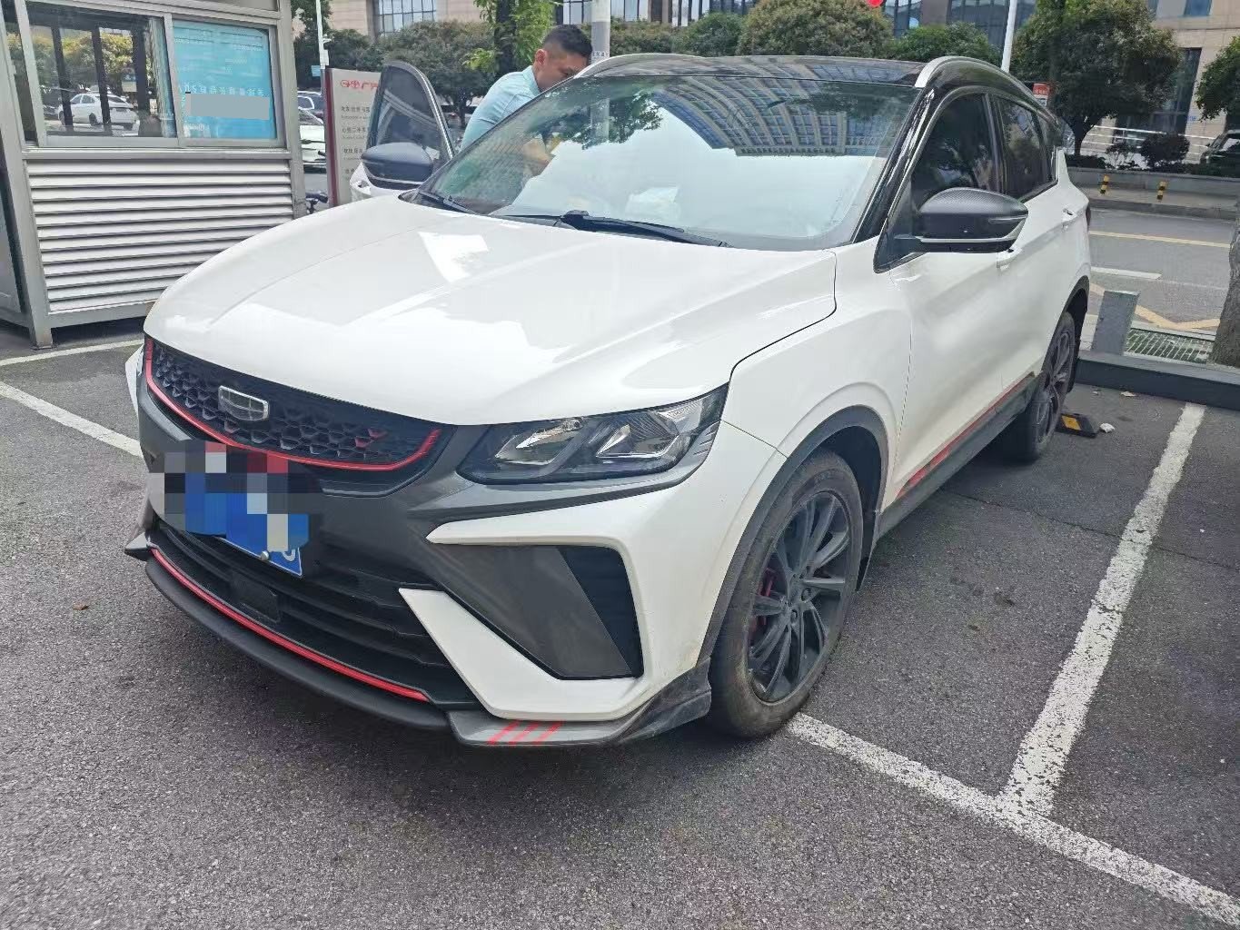 GEELY Coolray 2022 car image 