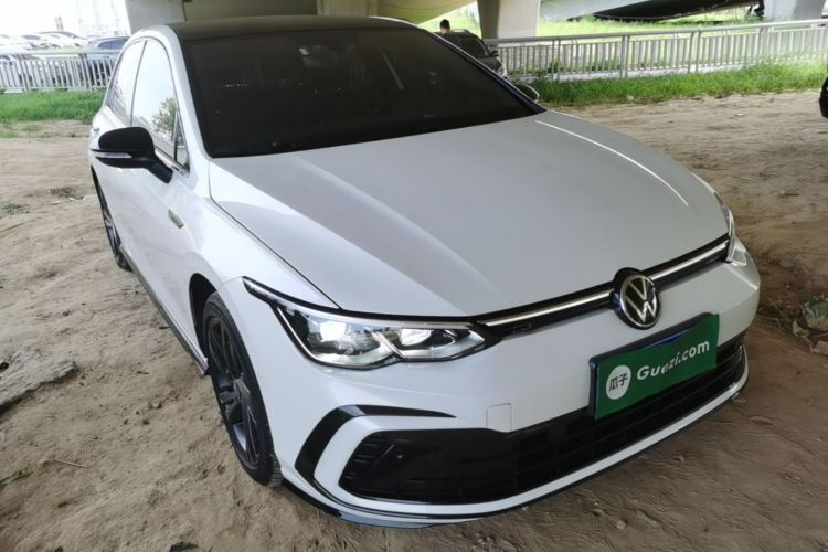 Volkswagen Golf 2023 #4 Volkswagen Golf 2023 صورة سيارة #4