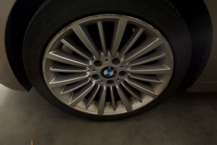 BMW 3 Series 2018 #9 BMW 3 Series 2018 car image #9