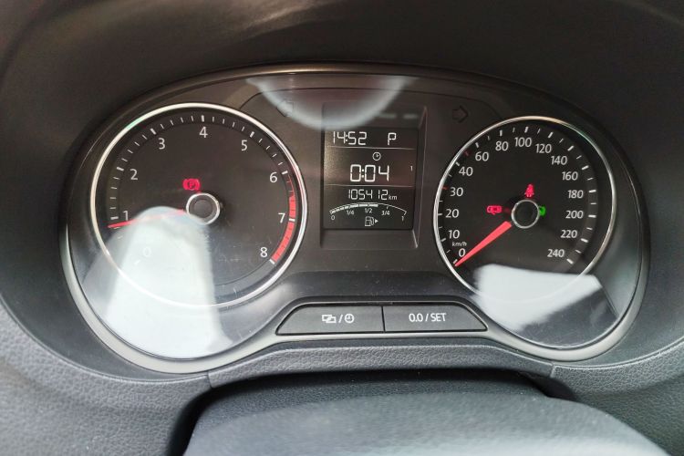 Volkswagen Polo 2018 car image #16