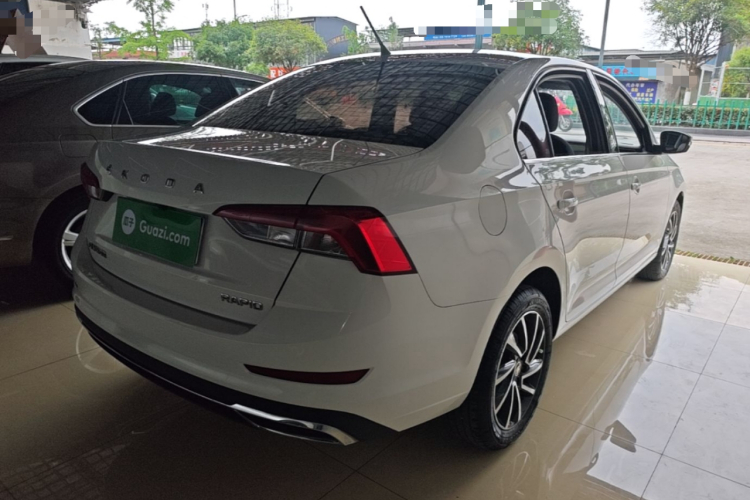 Skoda Rapid 2020 #7 Skoda Rapid 2020 image de voiture #7