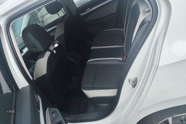 Volkswagen Golf 2021 car image #19