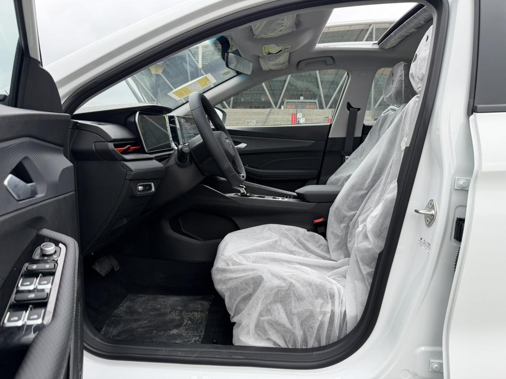 GEELY Binray 2026 #23 GEELY Binray 2026 immagine di auto #23