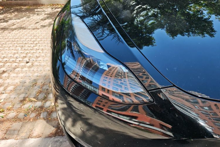 Tesla Model Y 2023 #8 Tesla Model Y 2023 car image #8